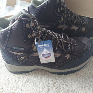 Brand New men's LL Bean hiking boots 9.5 wide